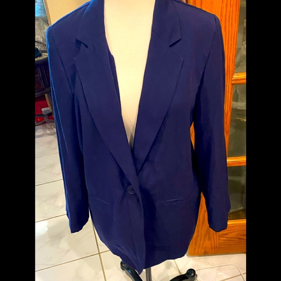 Light weight blazer by Sag Harbor color navy size 8petite 100% polyester - Picture 1 of 8